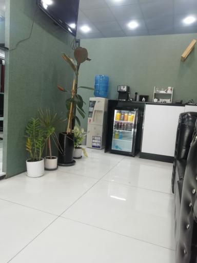 عکس آرایشگاه (پیرایشگاه) جاتا