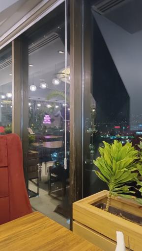 عکس کافه رستوران سایوان