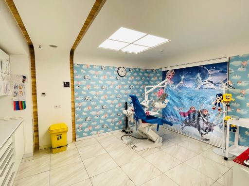 عکس کلینیک تخصصی دندانپزشکی رویش