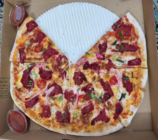 عکس پیتزا ماه کامل