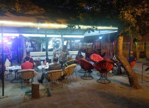 عکس باغ رستوران دورهمی