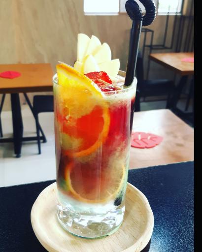 عکس کافی شاپ حیات