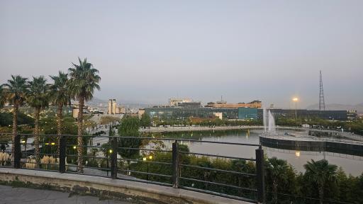 عکس دریاچه هنر