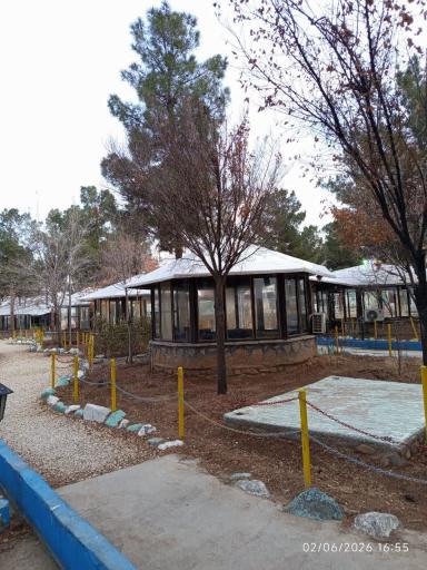 عکس باغ رستوران آب و تاب