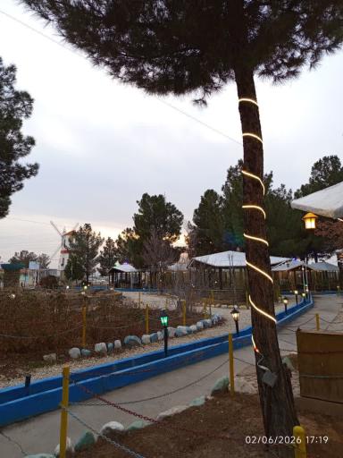 عکس باغ رستوران آب و تاب