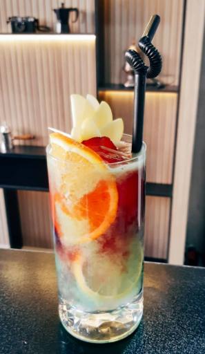 عکس کافی شاپ حیات