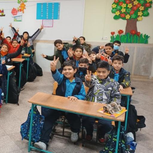 عکس دبستان پسرانه دین و دانش ۱و۲