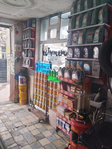 عکس سرویس کاری و تعویض روغن سلیم