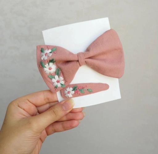 عکس گلدوزی تک شاخ