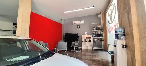 عکس نمایندگی تویوتا - ۲۱۳۵ نگین تندیس