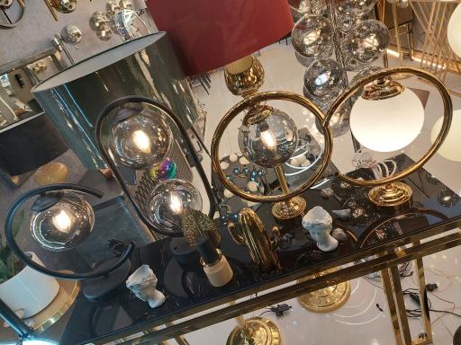 عکس گالری لوستر و روشنایی نور