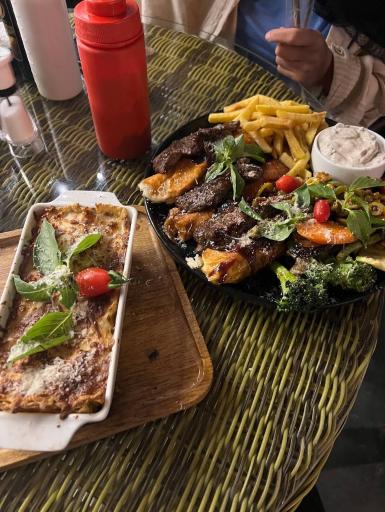 عکس رستوران علی بابا