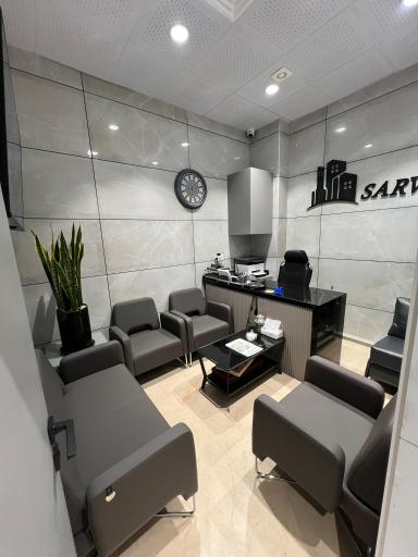 عکس مشاور املاک سرو