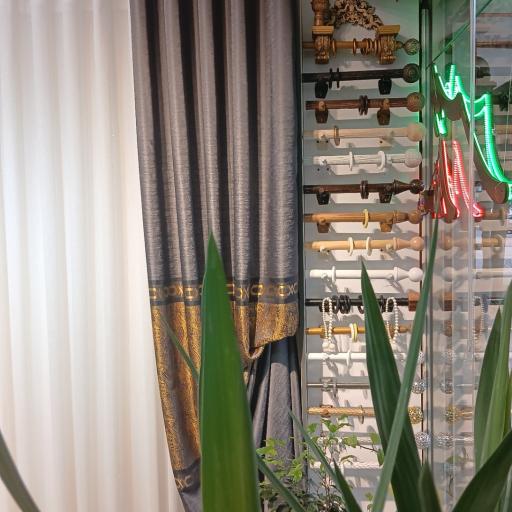 عکس فروشگاه و نمایشگاه پرده سرای اطلس