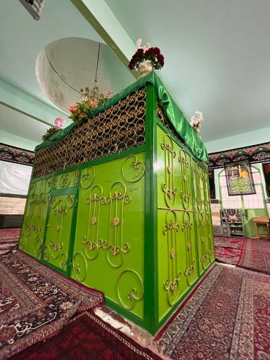 عکس امامزاده عبدالرحمن (امام زاده باد)