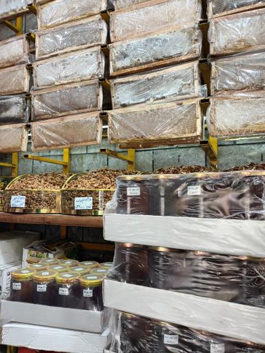 عکس عسل و خشکبار پوکال