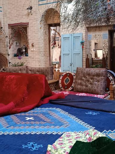 عکس بومگردی خانم کوچیک