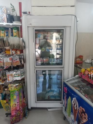 عکس لبنیات تاج 