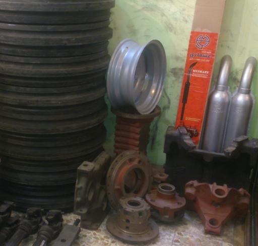 عکس فروشگاه لوازم یدکی تراکتور و روتیواتور فرزین