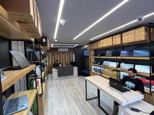 عکس کامپیوتر اول