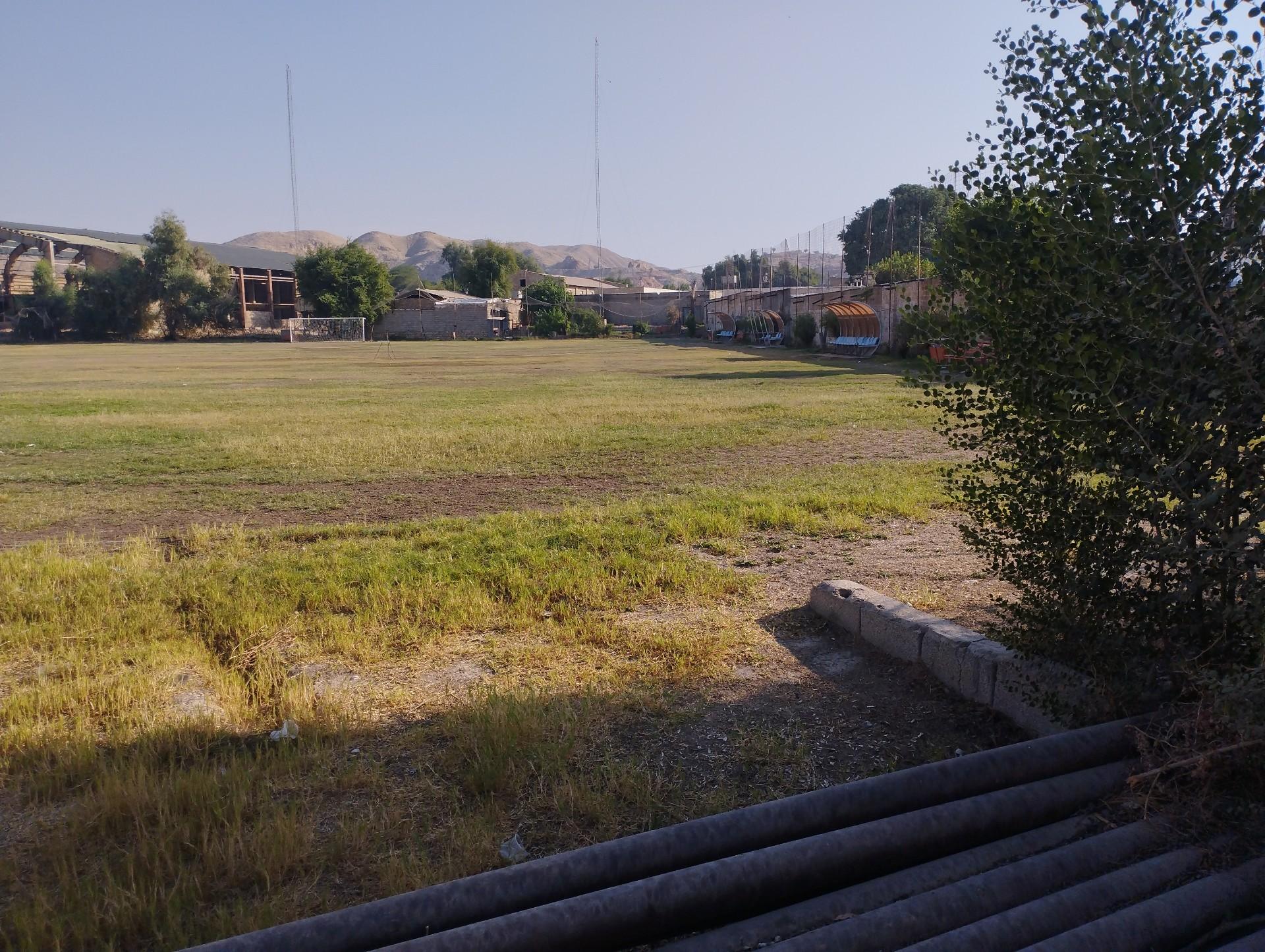 عکس استادیوم نفتون