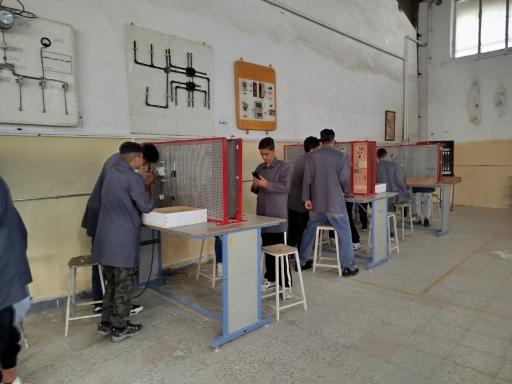 عکس هنرستان فنی معلم