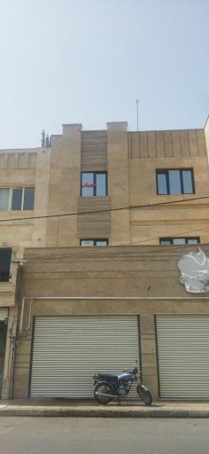 عکس دندانپزشکی دکتر راضیه نظری 