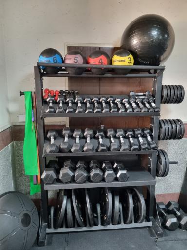 عکس باشگاه بدنسازی آبان