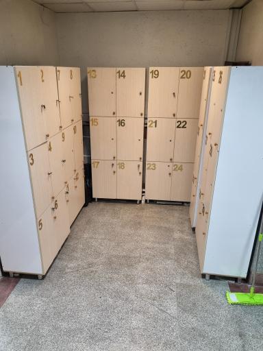 عکس باشگاه بدنسازی آبان