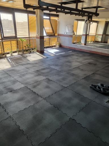 عکس باشگاه بدنسازی آبان