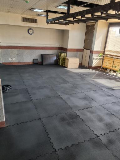 عکس باشگاه بدنسازی آبان