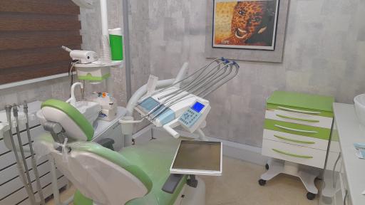 عکس دندانپزشکی دکتر ستوده