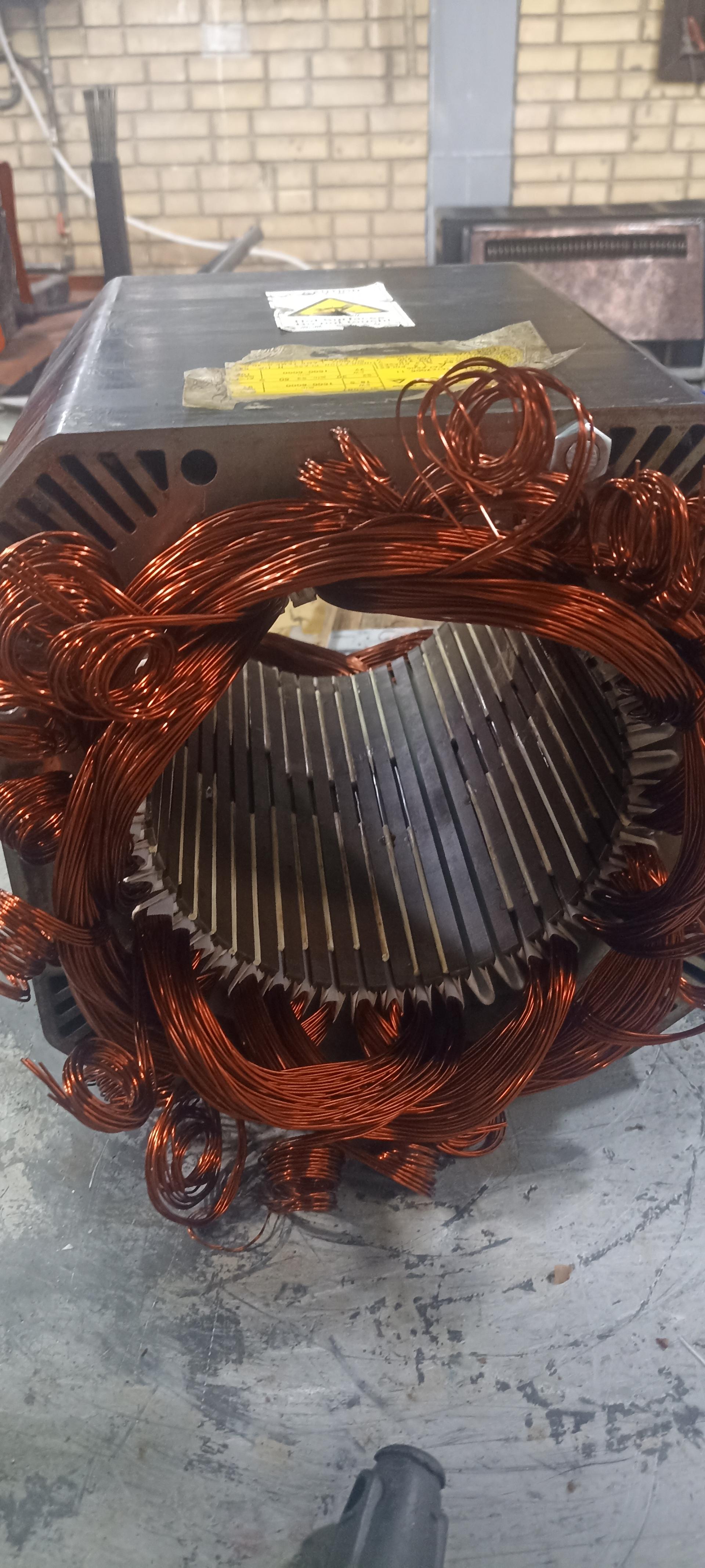 عکس کارگاه خدمات فنی مهندسی دانش