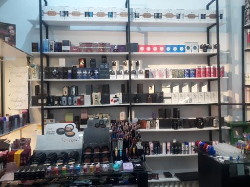 عکس فروشگاه عطر مستر اروین