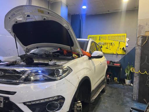 عکس تعمیرگاه شبانه روزی گیربکس لند 