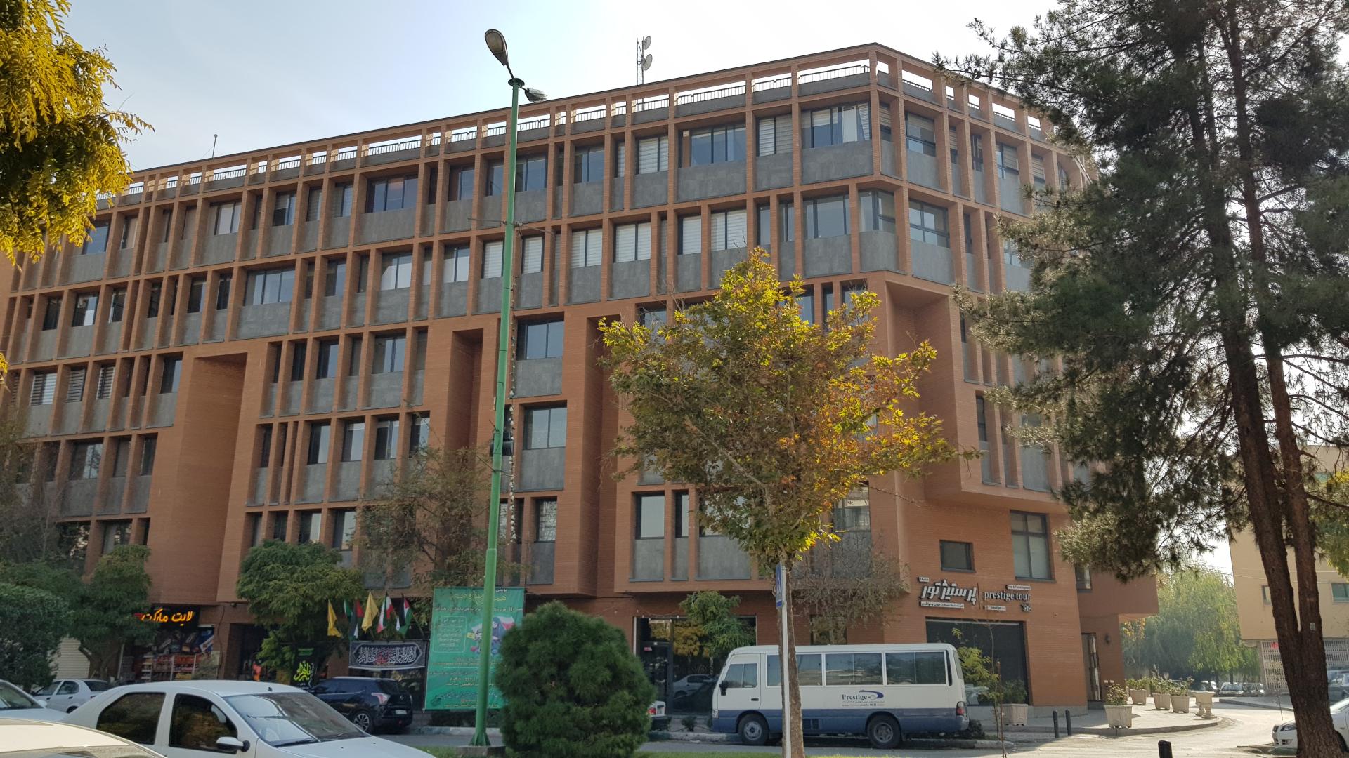 عکس ساختمان اداری محسن