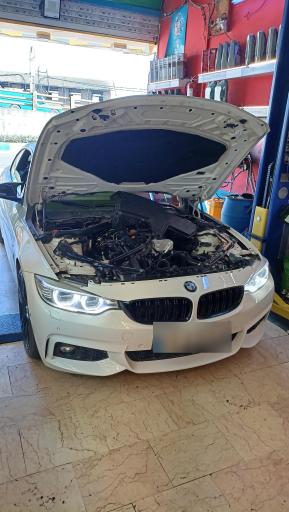 عکس تعویض روغن آقای روغن