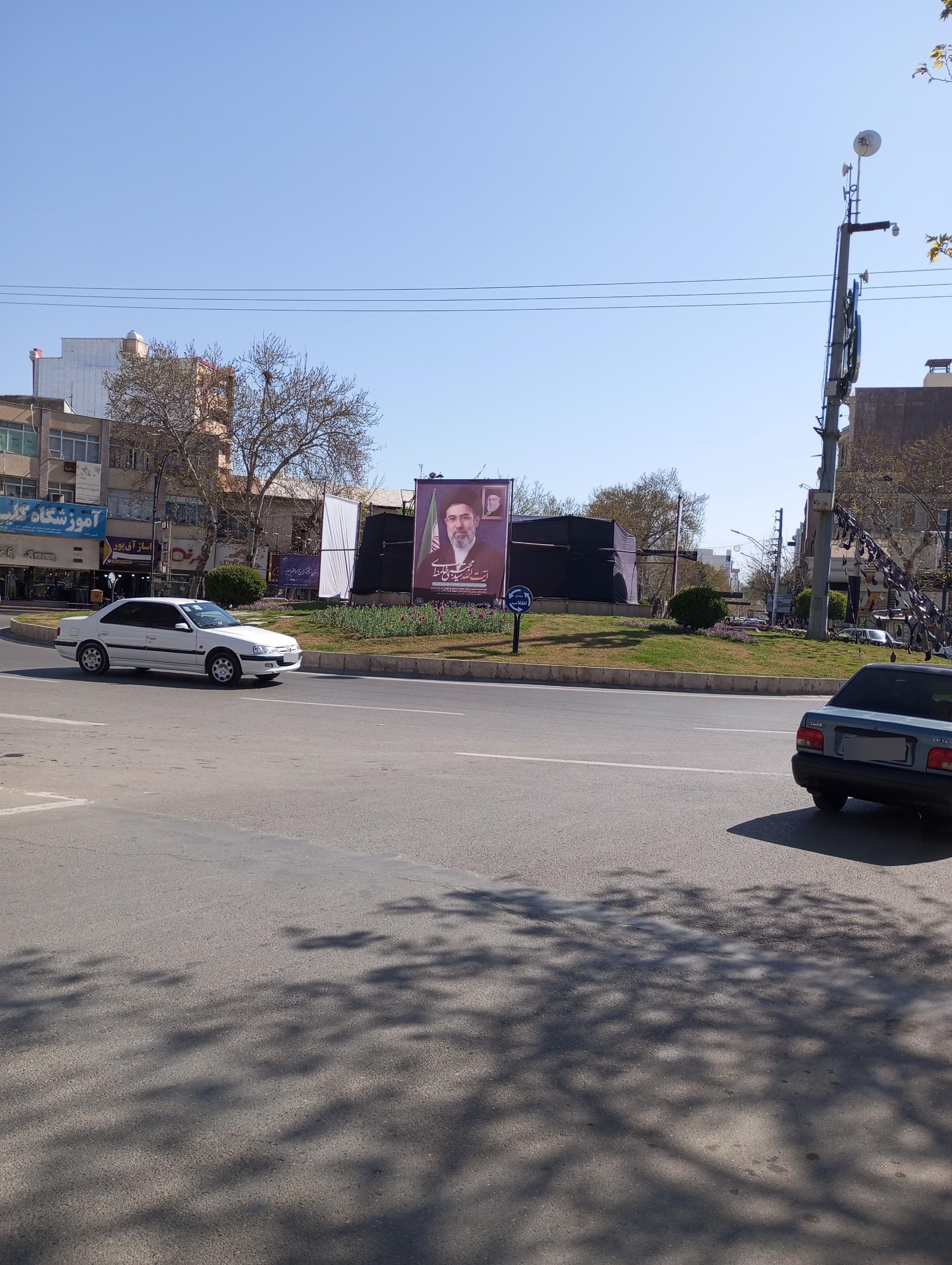 عکس میدان انقلاب