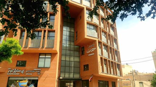عکس ساختمان اداری محسن