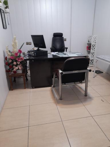 عکس دکتر بابک پزشکی 