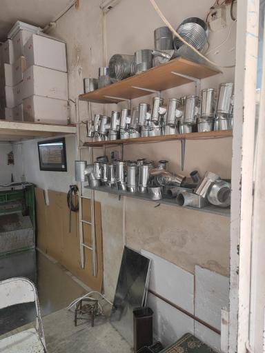 عکس کارگاه حلبی سازی علی حسینی 