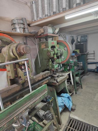 عکس کارگاه حلبی سازی علی حسینی 