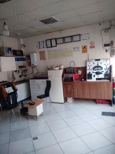 عکس کلینیک تخصصی برق اتومبیل چنارانی