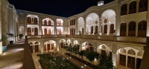 عکس بوتیک هتل خانه لاجوردی