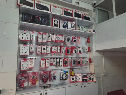 عکس کافی‌نت و خدمات کامپیوتری آفر نت