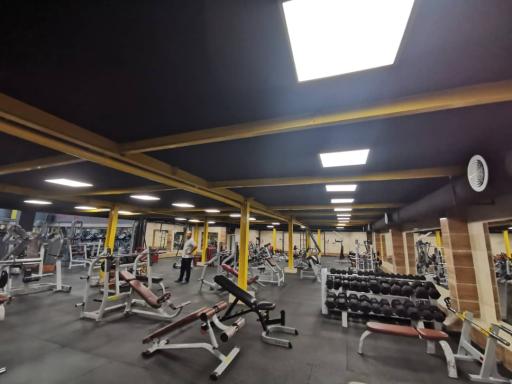 عکس باشگاه بدنسازی و استخر تهرانسر(T. S. C)