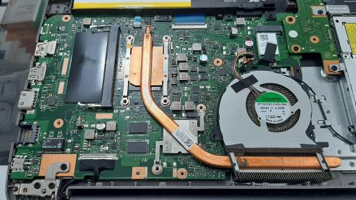 عکس موبایل و کامپیوتر رادمهر