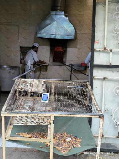 عکس نانوایی سنگکی و لواش