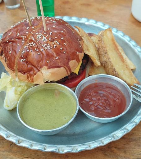 کافه باکارا