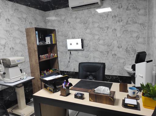 عکس اپتومتری و گالری عینک مهر